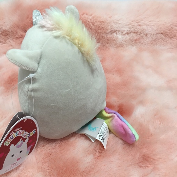 Kate 5” original valentines squishmallows - Picture 3 of 3